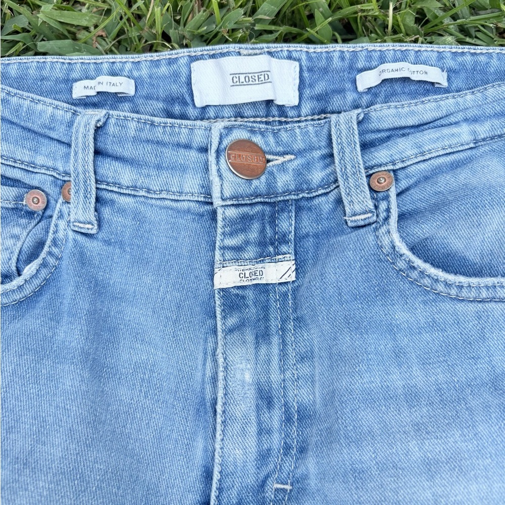 Closed Light Washed Jeans